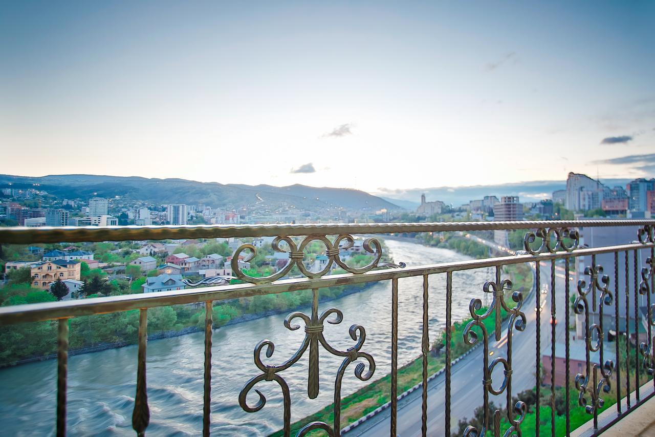 Gtm Plaza Hotel Tbilisi Exterior photo