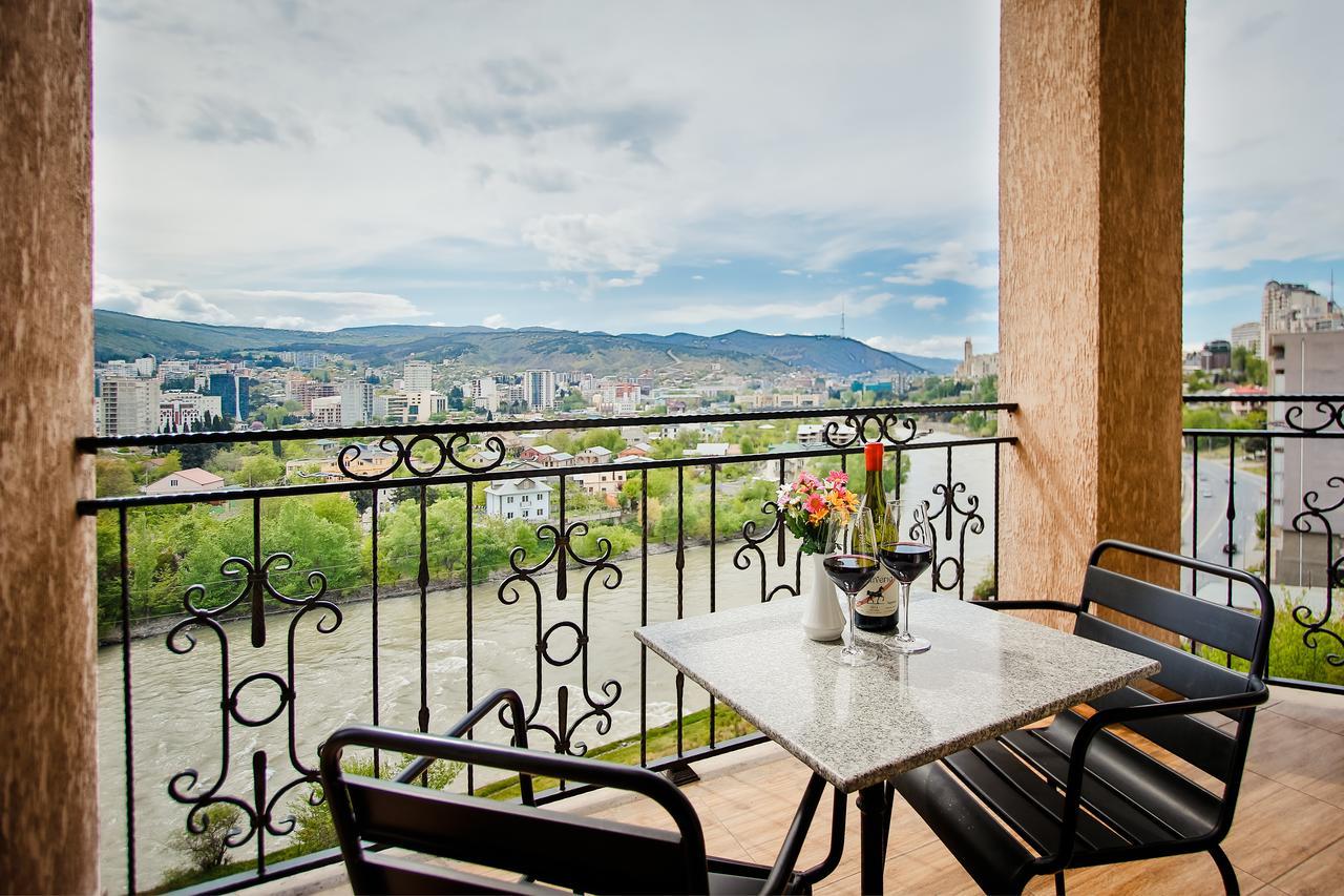 Gtm Plaza Hotel Tbilisi Exterior photo
