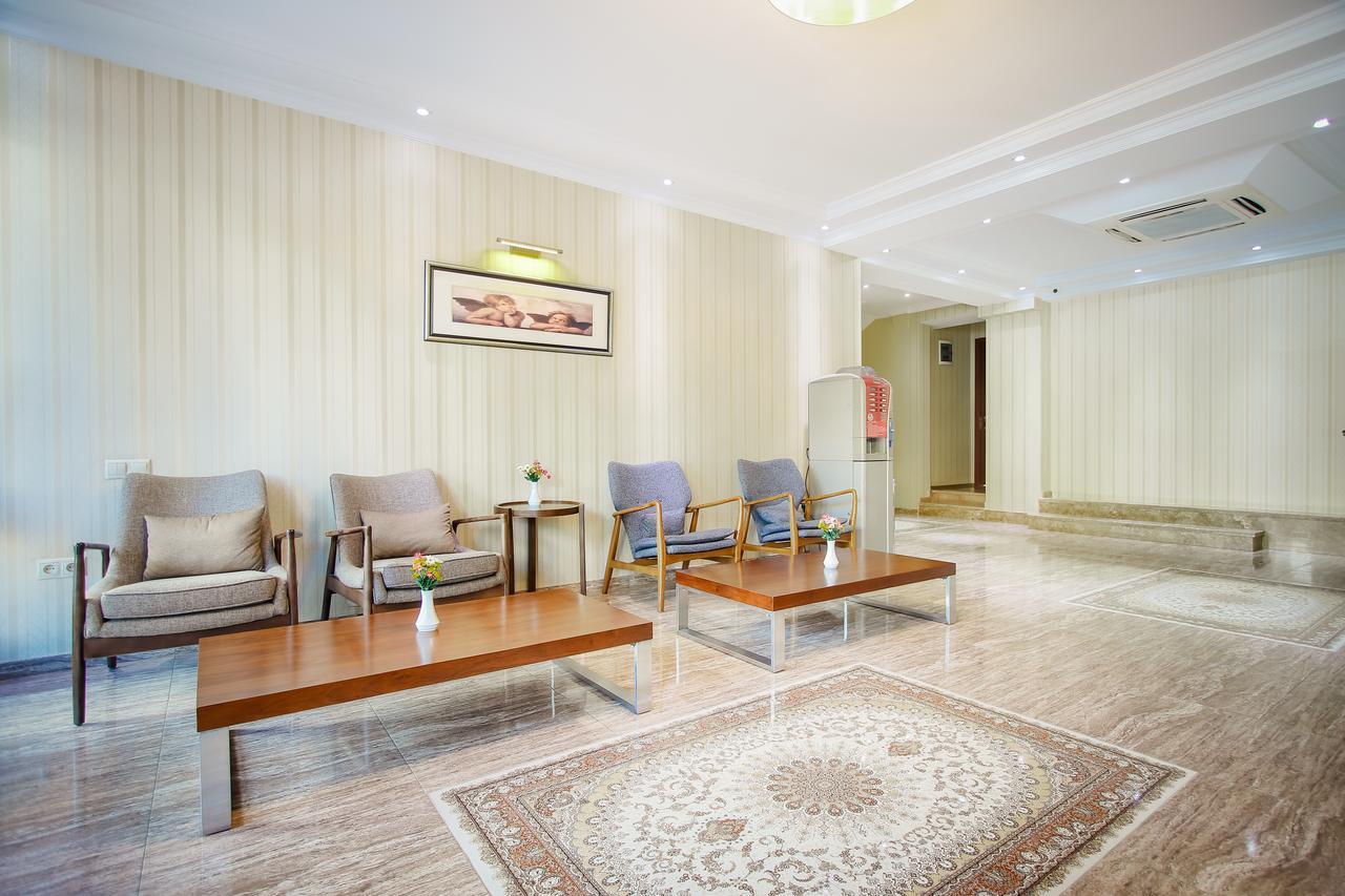 Gtm Plaza Hotel Tbilisi Exterior photo